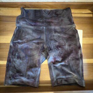 NWT Lululemon Velour Wunder Lounge Short 8" Lined Size 6